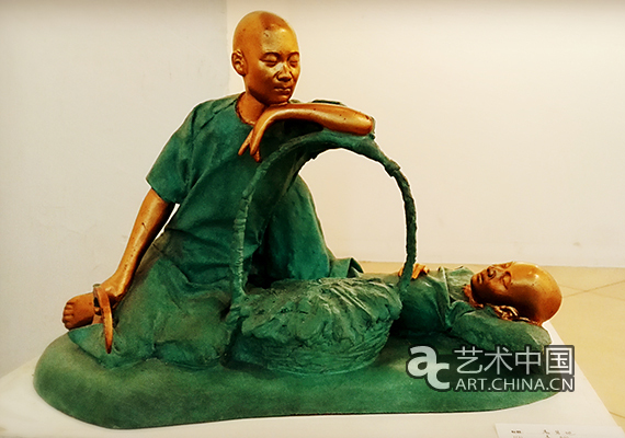 “喬遷的故鄉(xiāng)”雕塑繪畫作品展亮相北航藝術館