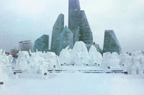 魔獸懷舊戰(zhàn)場(chǎng)冰城“開戰(zhàn)” 冰雪大世界加入魔獸爭(zhēng)霸冰雪雕塑
