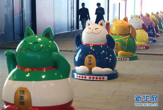 意大利彩色動(dòng)物藝術(shù)雕塑展亮相上海 引導(dǎo)人們關(guān)愛動(dòng)物[圖]